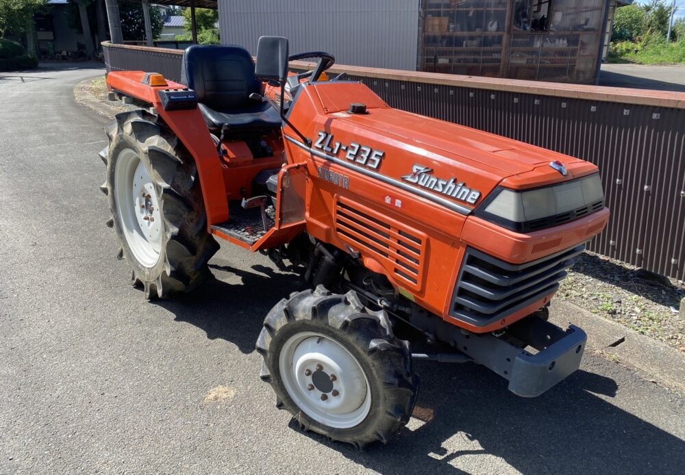 クボタトラクター L1-235 | トラクター・耕運機・コンバインの高価買取 
